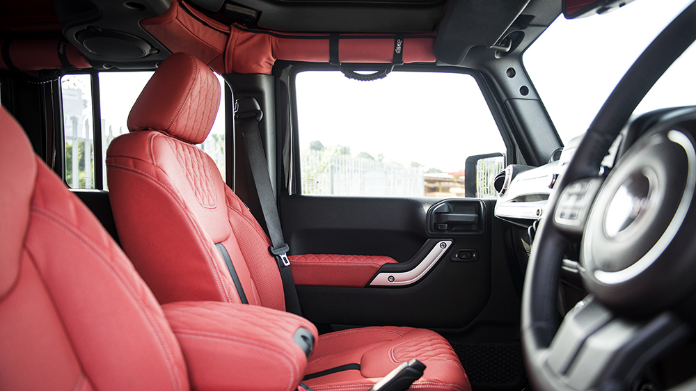 Roll Bar Leather Matrix Quilting